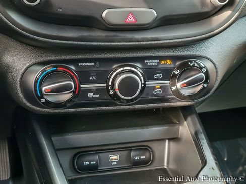 Used 2025 Kia Soul LX image 19