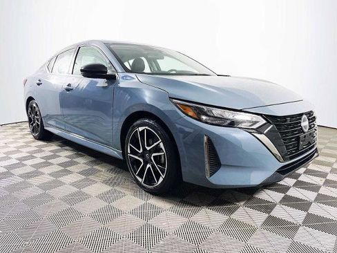 Certified 2025 Nissan Sentra SR w/ SR Premium Package FWD image 3
