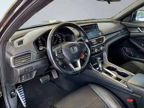 Used 2018 Honda Accord Sport image 14