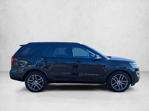 Used 2016 Ford Explorer Sport image 4
