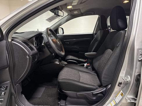 Used 2024 Mitsubishi Outlander Sport ES AWD/4WD image 19