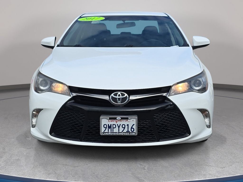 Used 2017 Toyota Camry SE FWD image 3