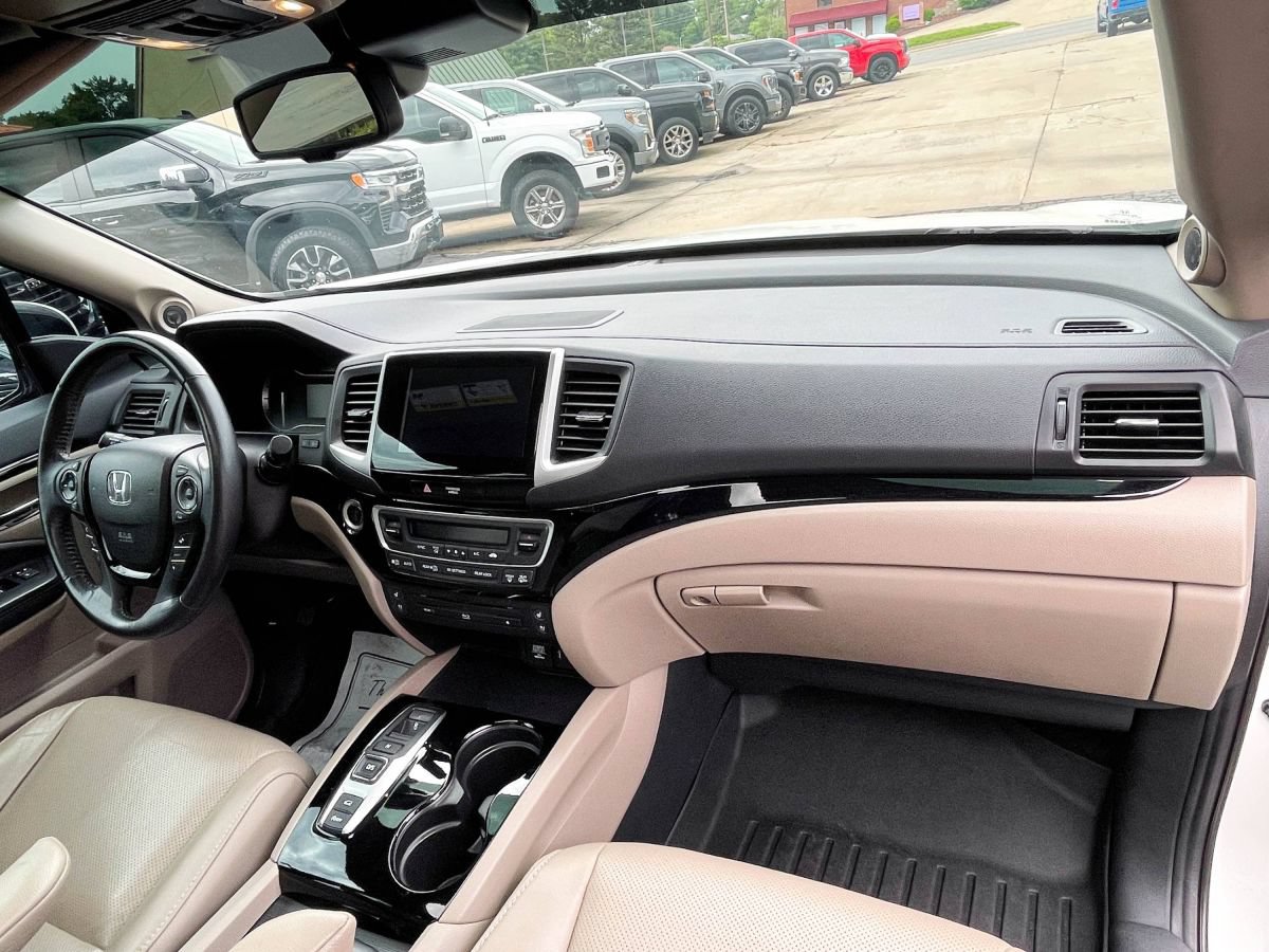 Used 2018 Honda Pilot Elite image 9