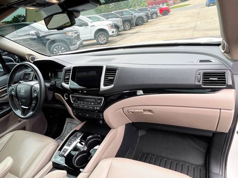 Used 2018 Honda Pilot Elite image 9