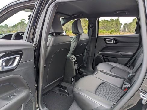 New 2026 Jeep Compass Latitude image 36