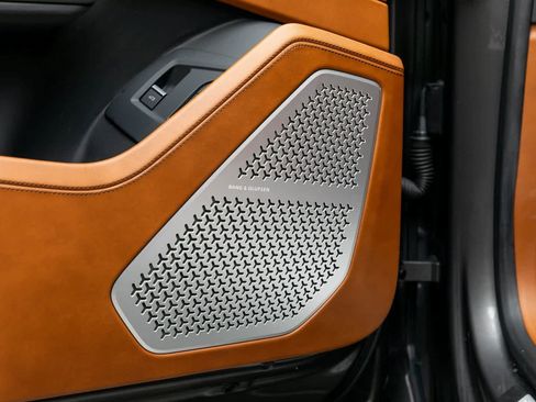 Used 2022 Lamborghini Urus image 29