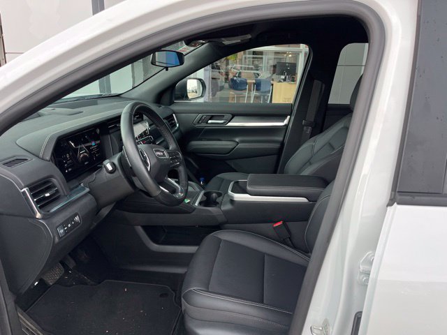 Used 2026 GMC Terrain Elevation w/ Elevation Premium Package FWD image 8