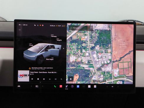 Used 2024 Tesla Cybertruck AWD Crew Cab image 17