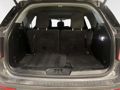 Used 2022 Ford Explorer XLT AWD/4WD image 31
