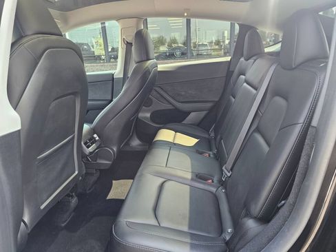 Used 2023 Tesla Model Y Performance AWD/4WD image 17