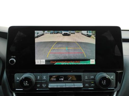 Used 2024 Toyota Grand Highlander XLE image 8