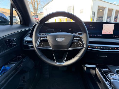 Used 2025 Cadillac Lyriq Sport image 13