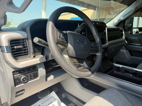 Used 2024 Ford F250 XLT w/ XLT Premium Package AWD/4WD image 13