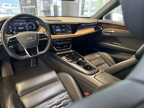 Used 2022 Audi RS e-tron GT AWD/4WD image 24