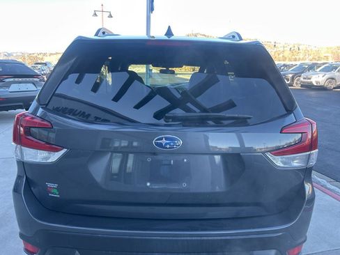 Certified 2022 Subaru Forester Limited image 8