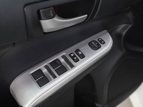 Used 2013 Toyota Camry SE image 18