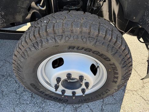 Used 2022 Ford F350 XL w/ Power Equipment Group image 12