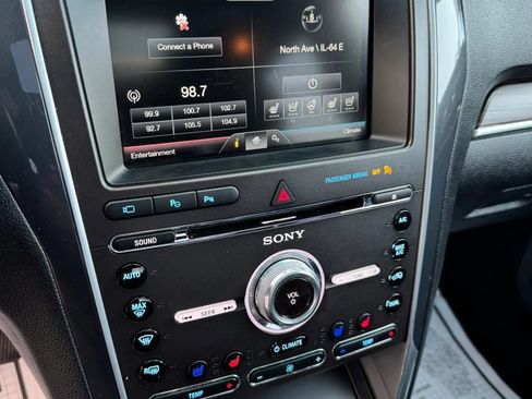 Used 2016 Ford Explorer Limited w/ Equipment Group 301A AWD/4WD image 15