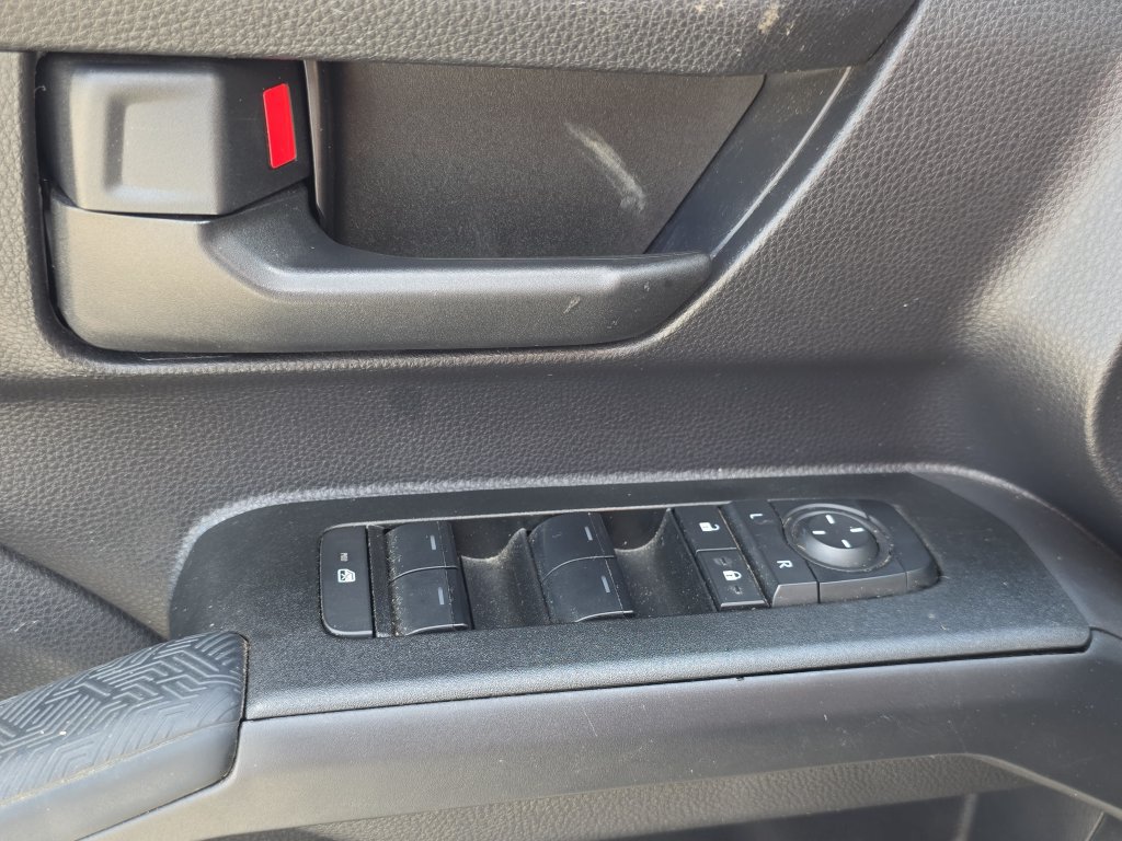 Used 2025 Toyota 4Runner SR5 AWD/4WD image 34