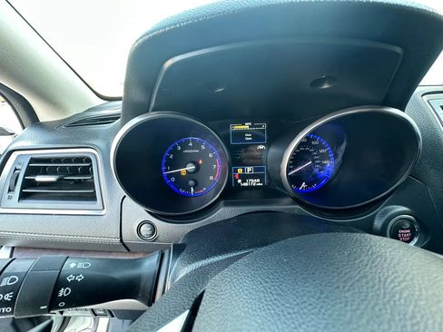 Used 2018 Subaru Outback 3.6R Limited AWD/4WD image 30