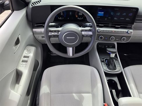 Certified 2024 Hyundai Kona SE image 13