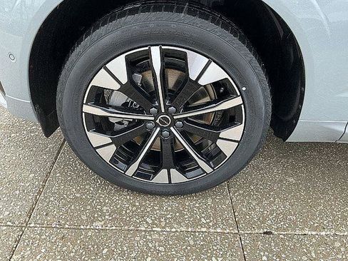 New 2026 Volvo XC60 T8 Plus w/ Protection Package Premier AWD/4WD image 12