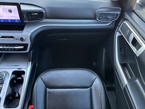 Used 2023 Ford Explorer XLT w/ Equipment Group 202A image 29