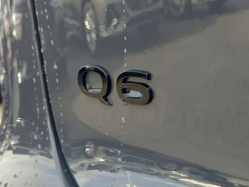 Used 2025 Audi Q6 e-tron Premium Plus w/ Premium Plus image 7