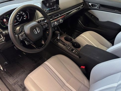 Certified 2025 Honda Civic Sport image 4