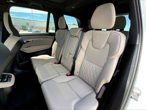 New 2026 Volvo XC90 B6 Plus w/ Protection Package Premier image 18