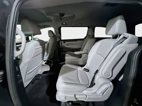 Used 2022 Honda Odyssey Touring image 18