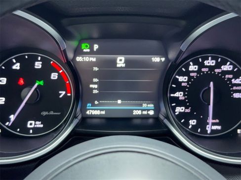 Used 2022 Alfa Romeo Stelvio Veloce image 20