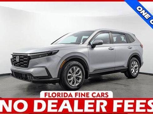 Used 2024 Honda CR-V LX image 1