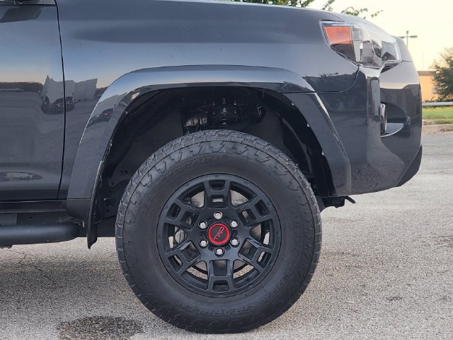 Used 2024 Toyota 4Runner SR5 Premium w/ Moonroof Package AWD/4WD image 9