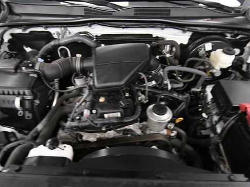 Certified 2022 Toyota Tacoma SR AWD/4WD image 30