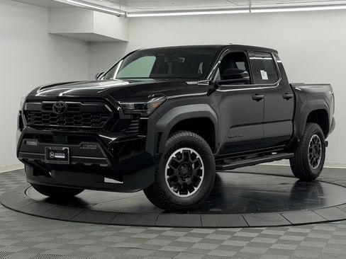 New 2025 Toyota Tacoma TRD Off-Road image 2