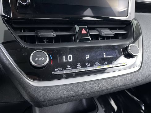 Used 2023 Toyota Corolla LE FWD image 16