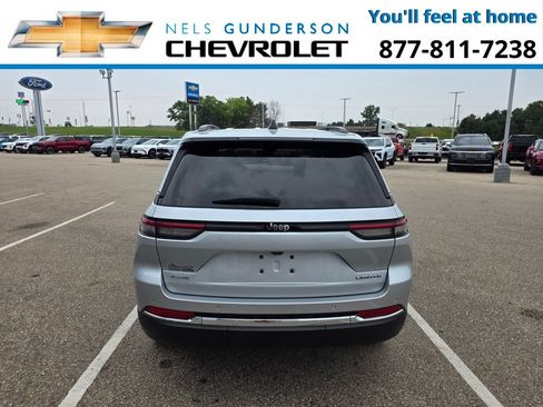 Used 2024 Jeep Grand Cherokee Limited AWD/4WD image 6