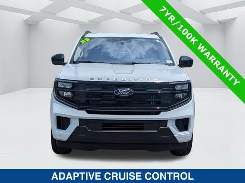 Certified 2025 Ford Expedition Active RWD image 9