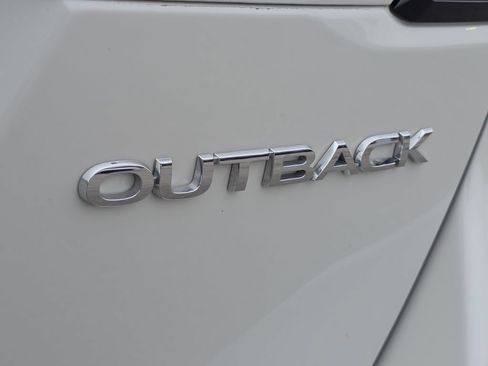 Used 2025 Subaru Outback Limited AWD/4WD image 33