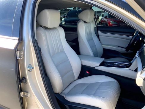 Used 2018 Honda Accord EX-L image 8