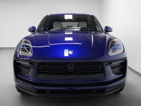 New 2026 Porsche Macan AWD/4WD image 8