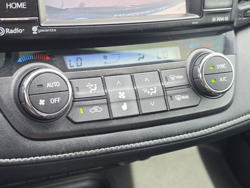 Used 2016 Toyota RAV4 XLE FWD image 26
