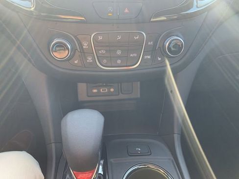 Certified 2023 Chevrolet Equinox RS w/ RS Leather Package AWD/4WD image 17