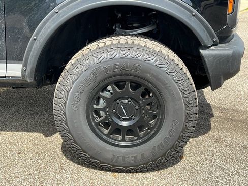New 2026 Ford Bronco 4-Door AWD/4WD image 6
