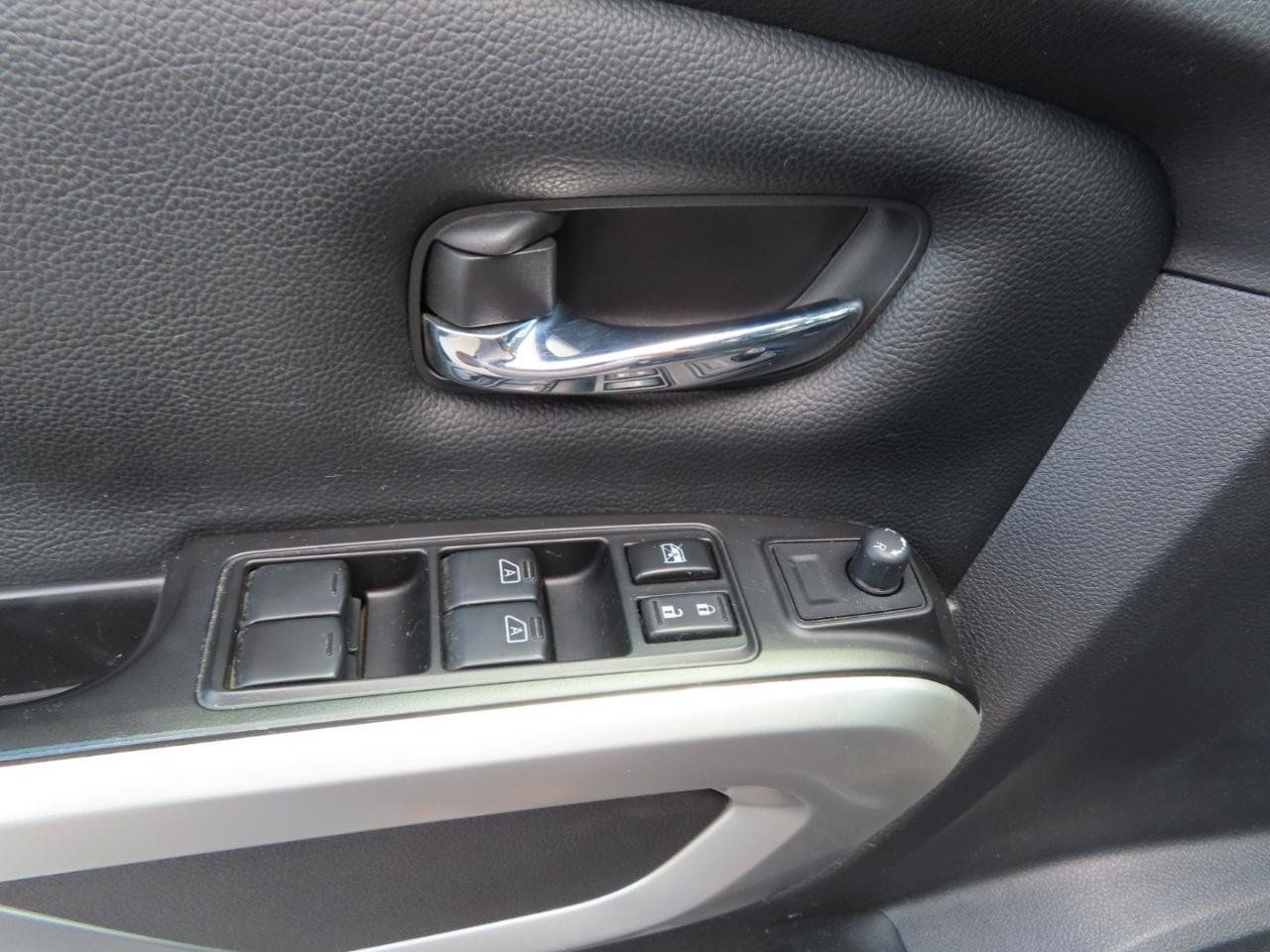 Used 2019 Nissan Titan PRO-4X w/ Pro-4x Convenience Package AWD/4WD image 28