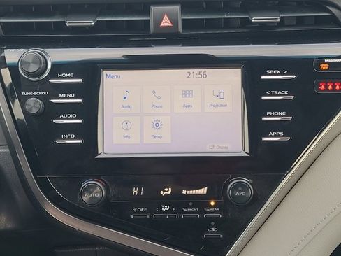 Used 2018 Toyota Camry SE image 17