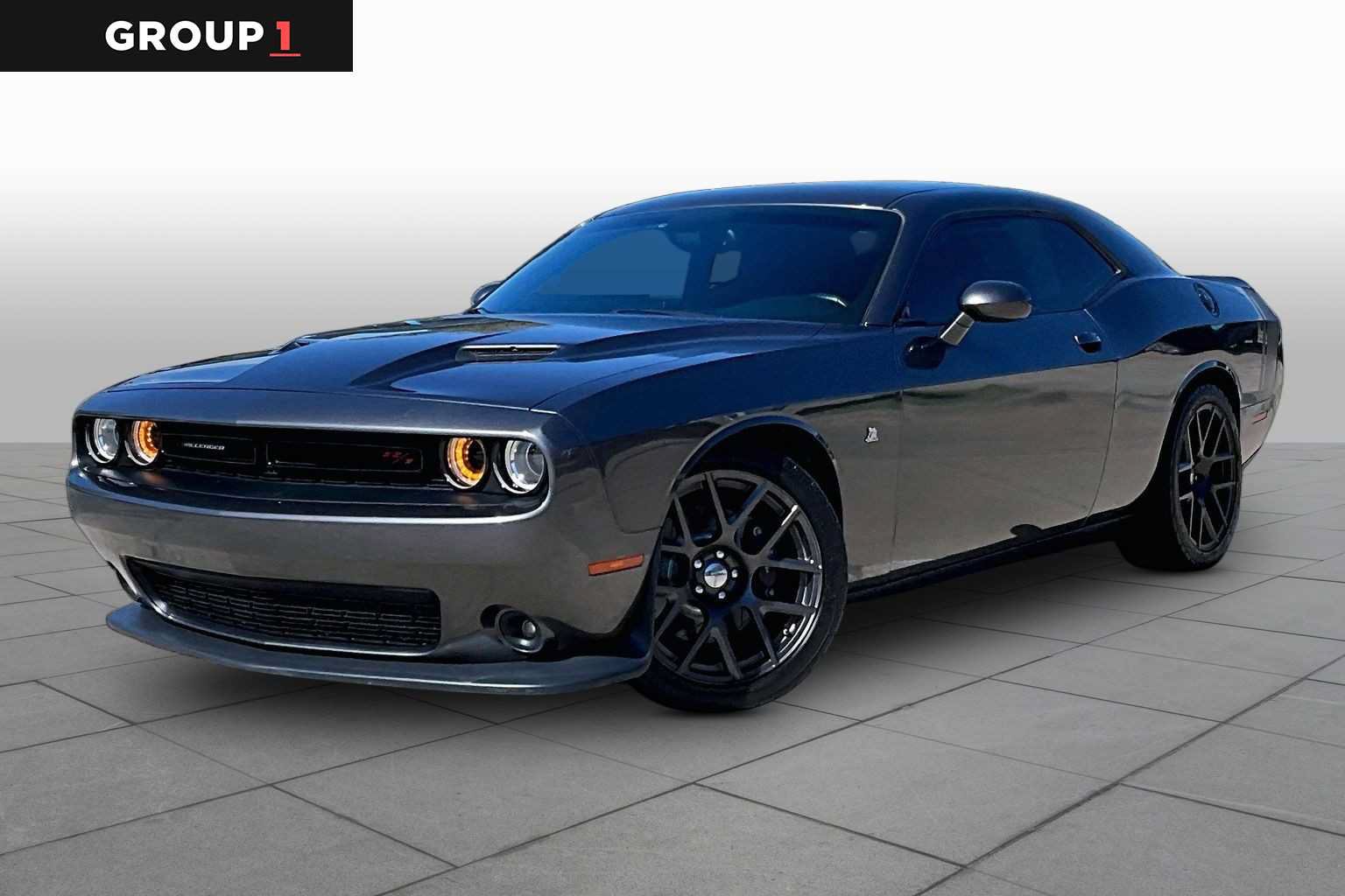 Used 2016 Dodge Challenger R/T Scat Pack RWD image 1