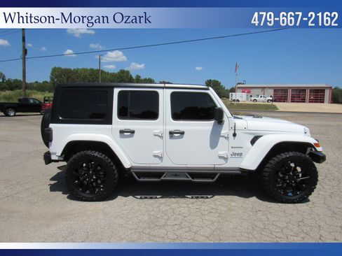 Used 2023 Jeep Wrangler Unlimited Sahara AWD/4WD image 20