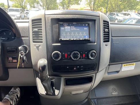 Used 2013 Mercedes-Benz Sprinter 2500 image 20